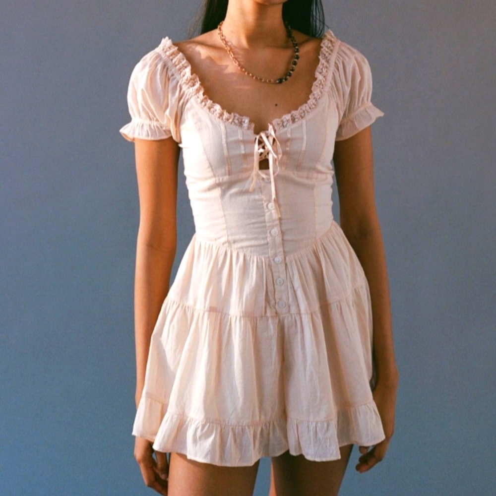 Gorgeous Urban Outfitters Lilly Tie-Front Romper SM Women's Casual Playsuit NWT